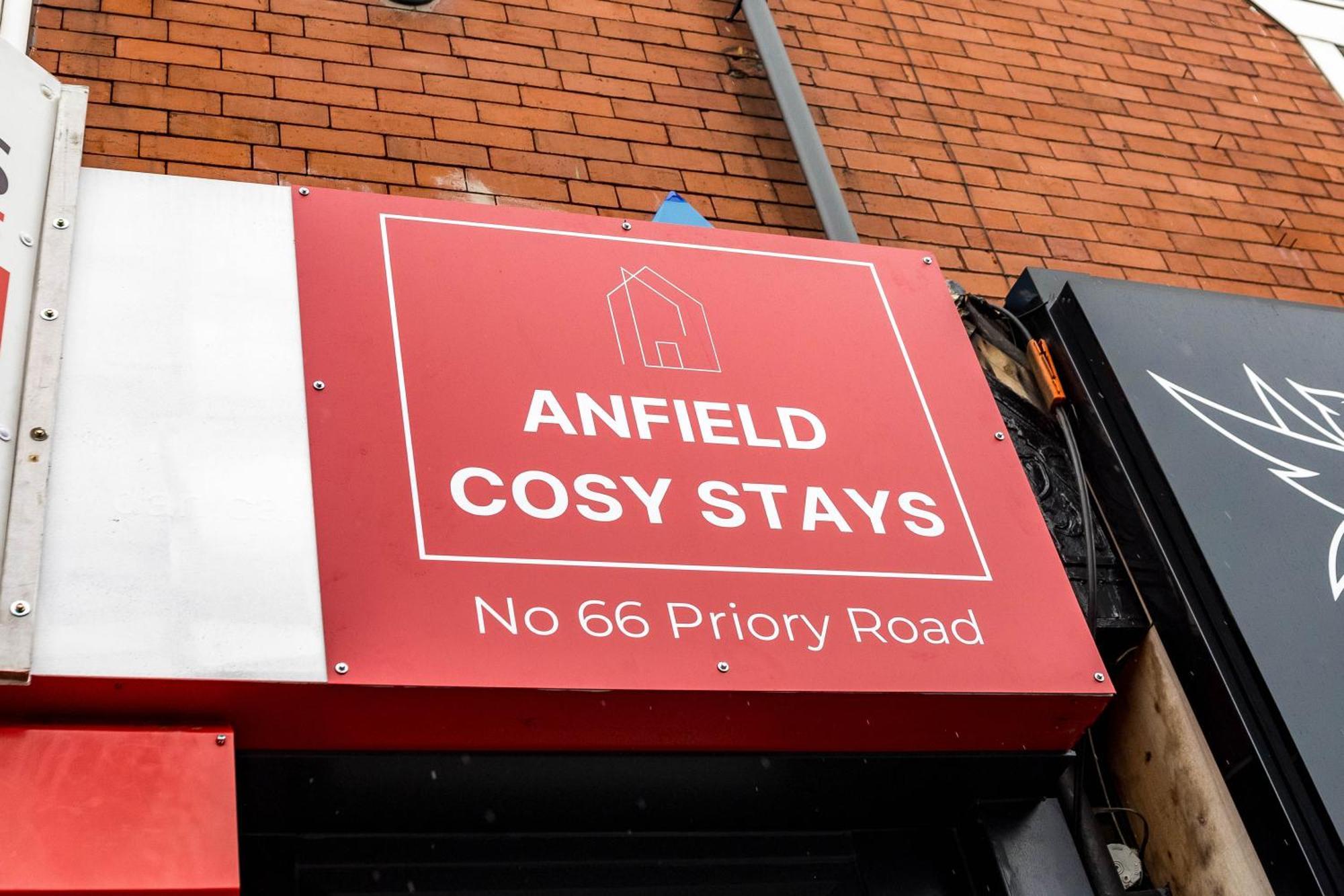 Air Host & Stay - Anfield Cosy Stays, Sleeps 14 Liverpool Luaran gambar